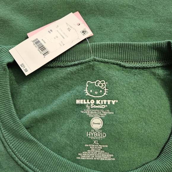 Hello Kitty Sanrio Green Cropped Fleece Sweatshirt Women’s Size XL - Picture 4 of 5